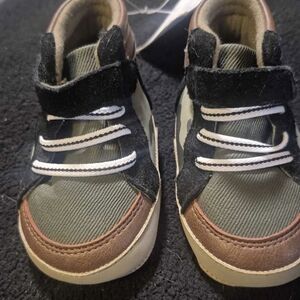 Robeez Kids Sneakers in Black, Brown, and Green